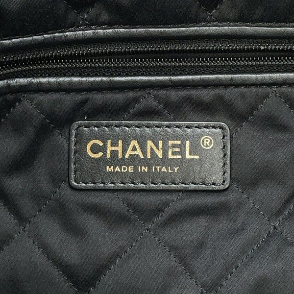 シャネル ハンドバッグ CHANEL 22 マトラッセ スモール シャイニーカーフ AS3260 ポーチ付き 黒