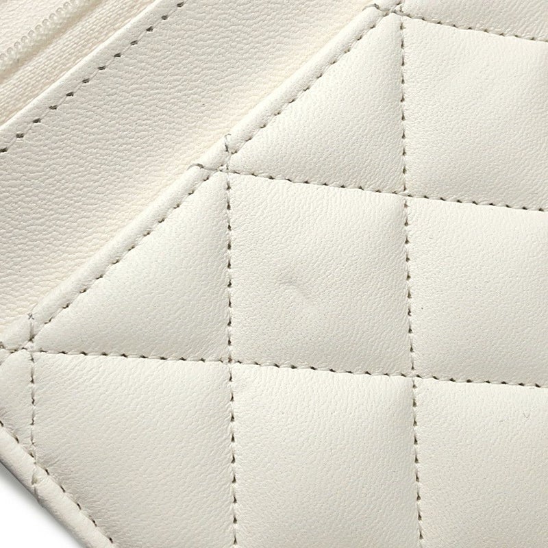 シャネル チェーンウォレット マトラッセ ココマーク ラムスキン AP3035 CHANEL 財布 白