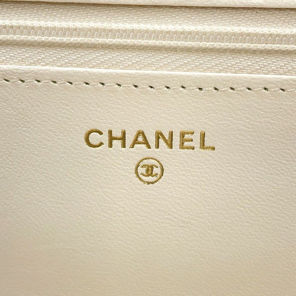 シャネル チェーンウォレット マトラッセ ココマーク ラムスキン AP3035 CHANEL 財布 白