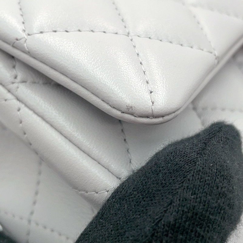 シャネル チェーンショルダーバッグ マトラッセ ココマーク トップハンドル ミニ フラップ ラムスキン AS2431 CHANEL