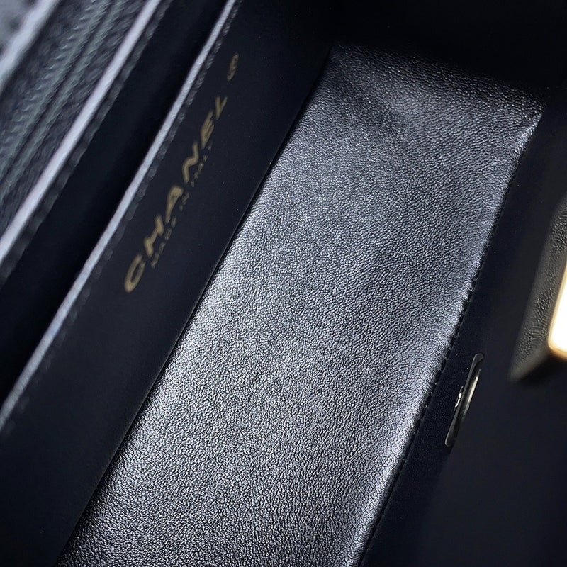 シャネル チェーンショルダーバッグ ミニ クラシック マトラッセ ココマーク ラムスキン A35200 CHANEL バッグ ミニマト 黒