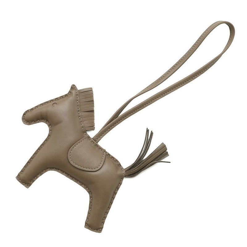 エルメス バッグチャーム ロデオMM エトゥープ ラムスキン HERMES チャーム オーナメント