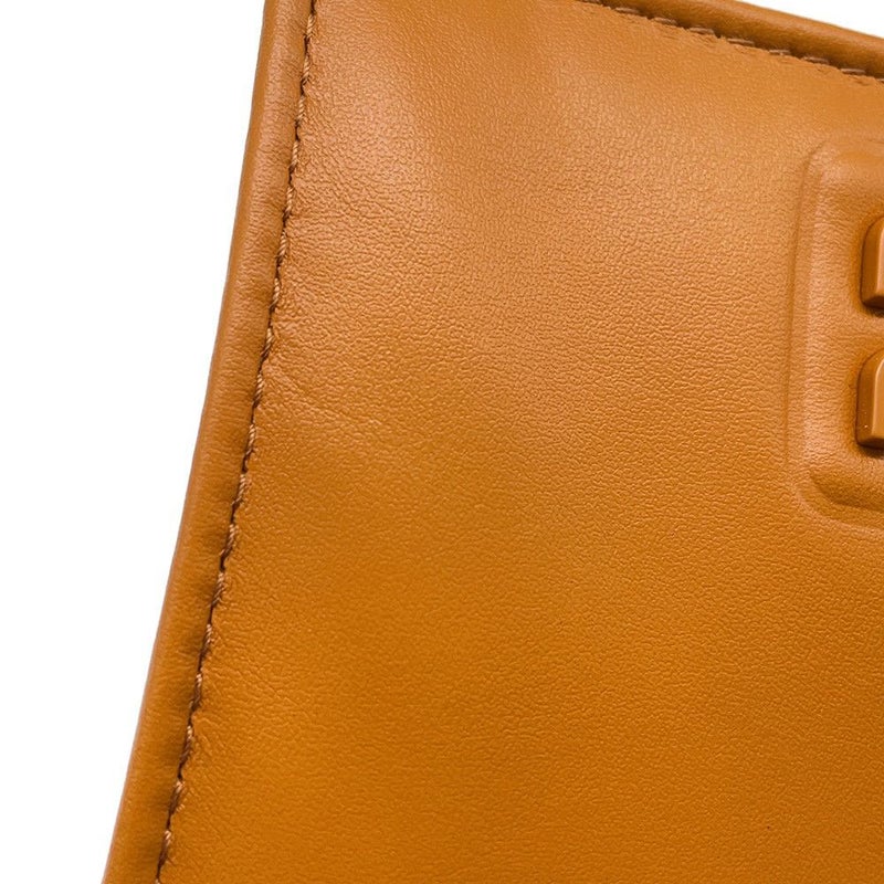 ミュウミュウ 二つ折り財布 マドラス ロゴ レザー 5MV204 Miu Miu財布