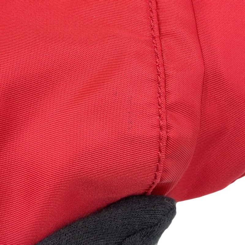 プラダ ショルダーバッグ トライアングルロゴ ナイロン B8994 PRADA