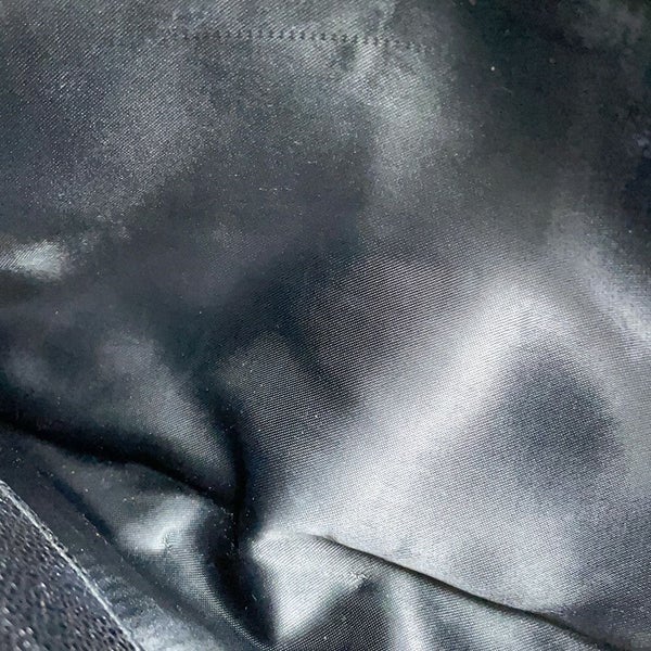シャネル ショルダーバッグ トリプルココ キャビアスキン CHANEL 黒