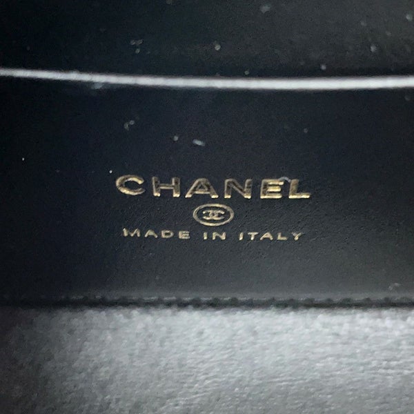 シャネル チェーンショルダーバッグ トップハンドル フォンケース マトラッセ ココマーク キャビアスキン AP3238 CHANEL 黒