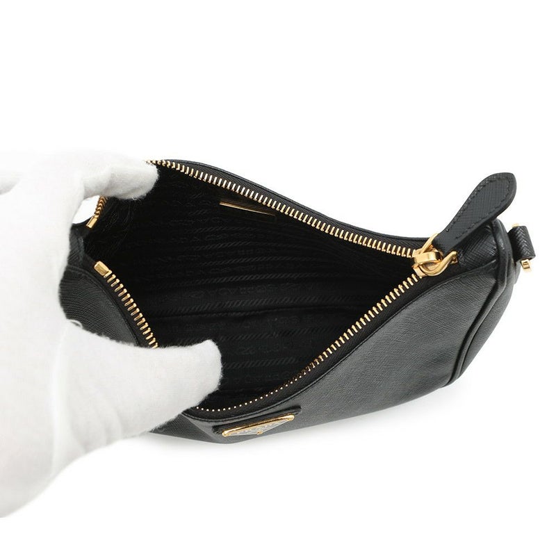 プラダ ショルダーバッグ Re-Edition 2005 サフィアーノ 1BH204 PRADA 2wayバッグ 黒 2way