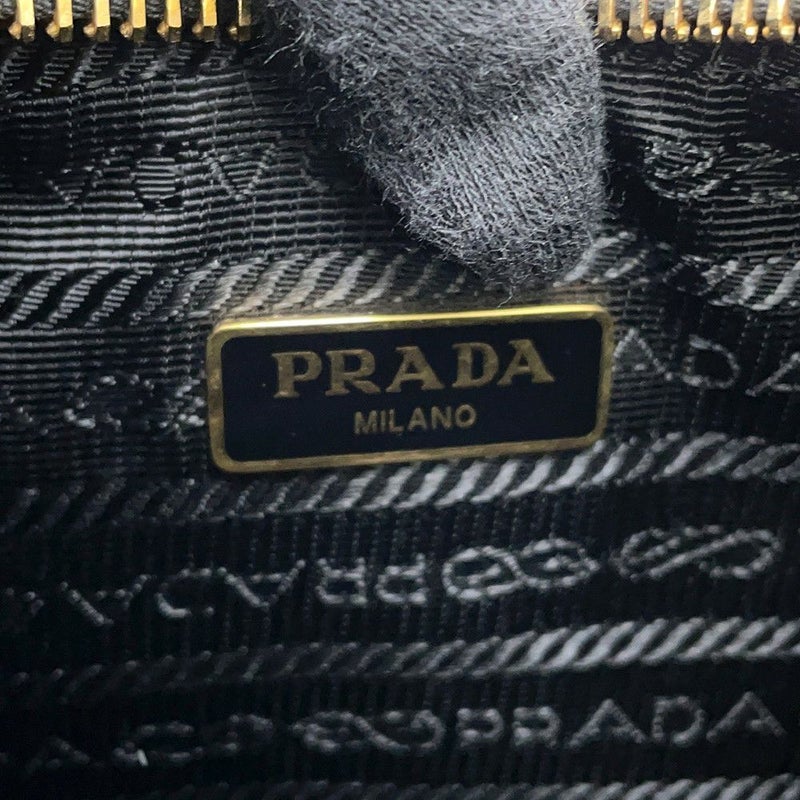 プラダ ショルダーバッグ Re-Edition 2005 サフィアーノ 1BH204 PRADA 2wayバッグ 黒 2way