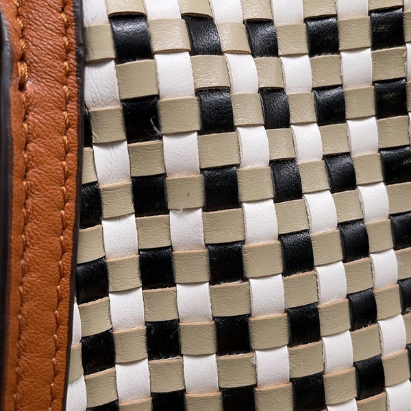 フェンディ ハンドバッグ ピーカブー・アイコニックエッセンシャリー 8BN302 FENDI バッグ 2wayショルダーバッグ