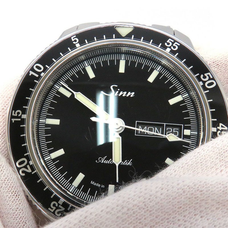 ジン 104 104.ST.SA Sinn 腕時計 黒文字盤