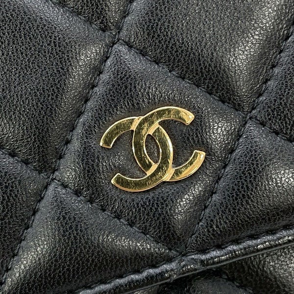 シャネル チェーンウォレット クラシック マトラッセ ココマーク ラムスキン AP0250 CHANEL 財布 黒