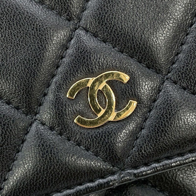 シャネル チェーンウォレット クラシック マトラッセ ココマーク ラムスキン AP0250 CHANEL 財布 黒