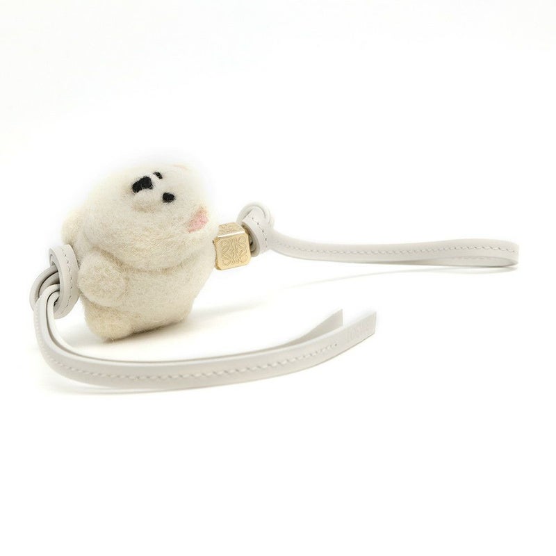 ロエベ バッグチャーム アナグラム チャウチャウ フェルト カーフレザー C621232XCS LOEWE キーホルダー 白 犬