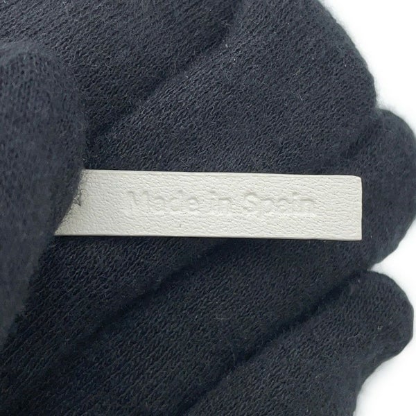 ロエベ バッグチャーム アナグラム チャウチャウ フェルト カーフレザー C621232XCS LOEWE キーホルダー 白 犬