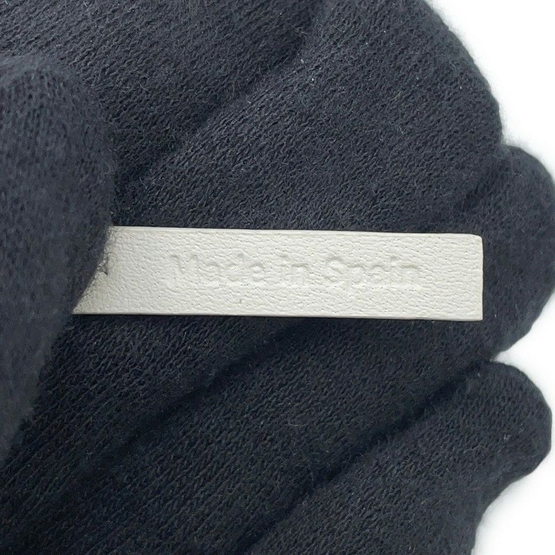 ロエベ バッグチャーム アナグラム チャウチャウ フェルト カーフレザー C621232XCS LOEWE キーホルダー 白 犬