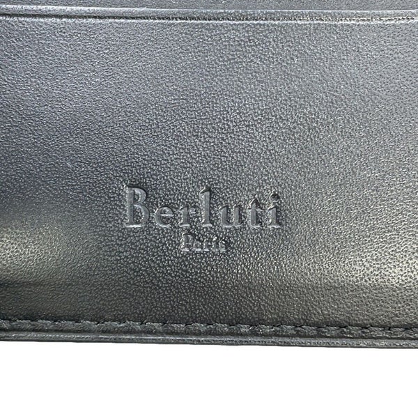 ベルルッティ 二つ折り財布 カリグラフィ レザー Berluti メンズ 黒
