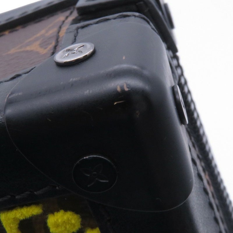 ルイヴィトン ショルダーバッグ モノグラム・タフタージュ ヴァーティカル・ソフトトランク M45935 バッグ 黒 ブラック