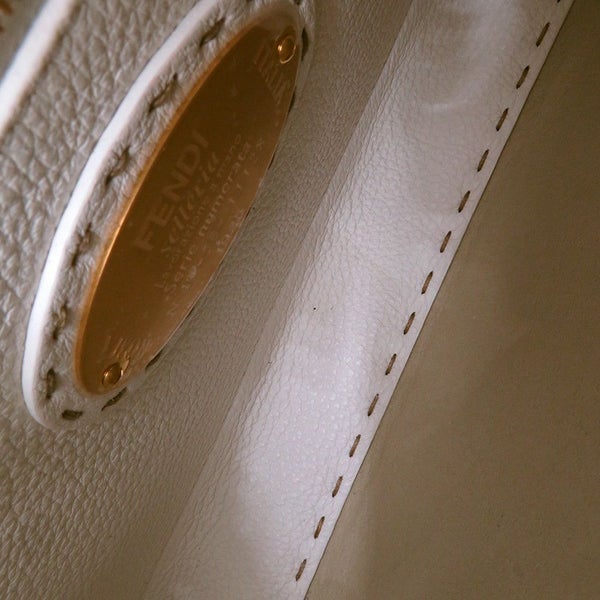 フェンディ ハンドバッグ ミニ ピーカブー セレリア レザー 8BN244 FENDI バッグ ショルダーバッグ 白