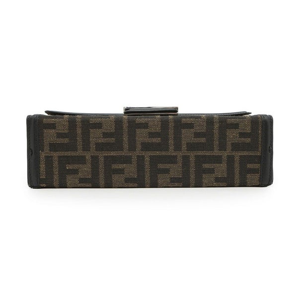 フェンディ ショルダーバッグ フェンディリシャス バゲット ソフトトランク ズッカ柄 7VA565 2024ウィンターホリデーメンズコレクション