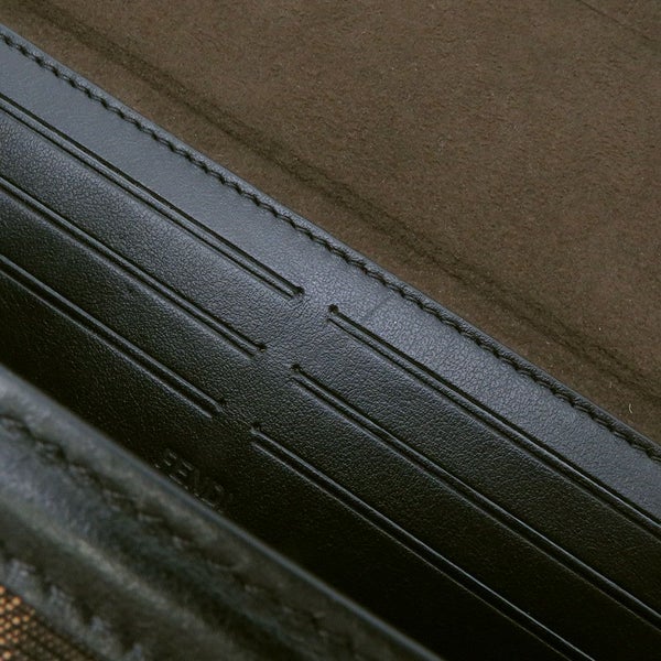 フェンディ ショルダーバッグ フェンディリシャス バゲット ソフトトランク ズッカ柄 7VA565 2024ウィンターホリデーメンズコレクション