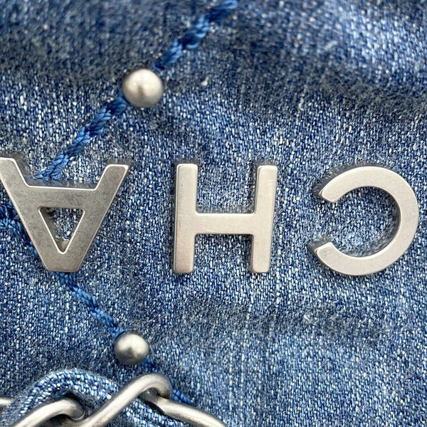 シャネル チェーンショルダーバッグ CHANEL 22 マトラッセ スモール デニム AS3260 CHANEL ポーチ付き