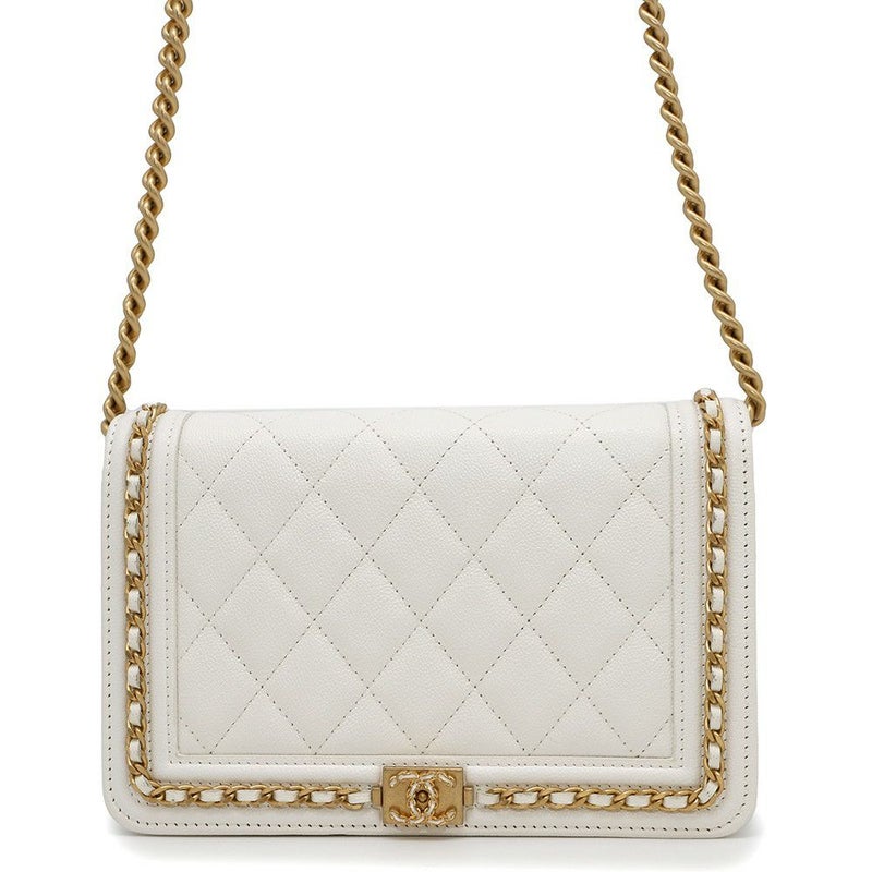 シャネル チェーンウォレット ボーイシャネル マトラッセ ココマーク CHANEL 財布 ショルダーバッグ 白