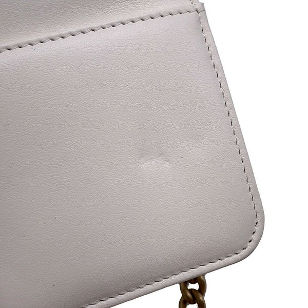 シャネル チェーンウォレット ボーイシャネル マトラッセ ココマーク CHANEL 財布 ショルダーバッグ 白