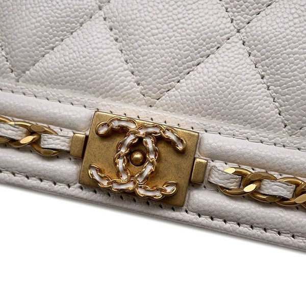 シャネル チェーンウォレット ボーイシャネル マトラッセ ココマーク CHANEL 財布 ショルダーバッグ 白