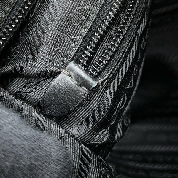 プラダ ショルダーバッグ タッセル ナイロン PRADA ポシェット 黒