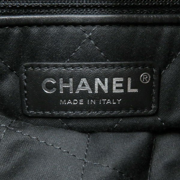 シャネル チェーンショルダーバッグ CHANEL22 スモール シャイニーカーフスキン AS3260 CHANEL ポーチ付き 黒