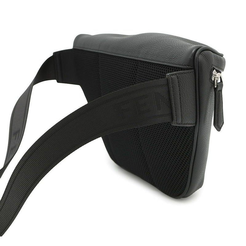 フェンディ ボディバッグ ロゴエンボス レザー 7VA562 FENDI 黒