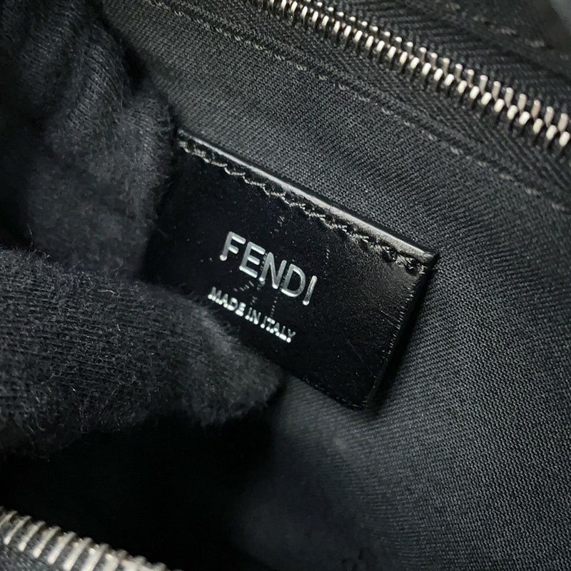 フェンディ ボディバッグ ロゴエンボス レザー 7VA562 FENDI 黒