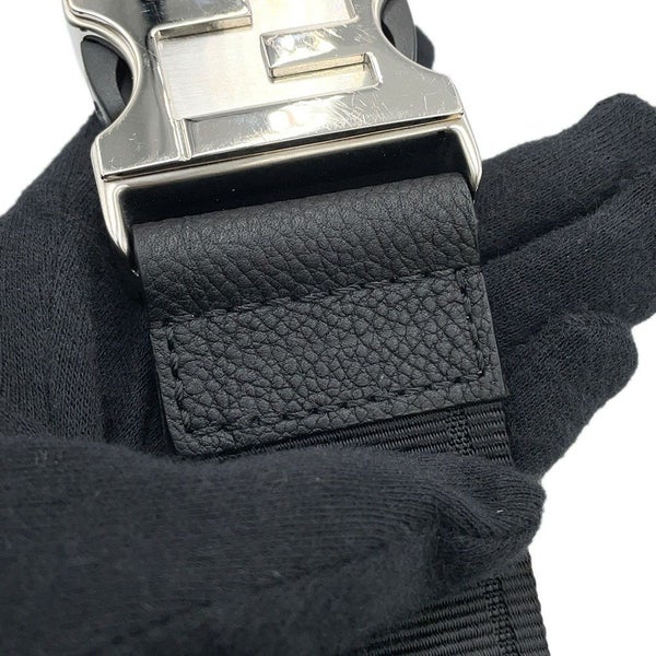 フェンディ ボディバッグ ロゴエンボス レザー 7VA562 FENDI 黒