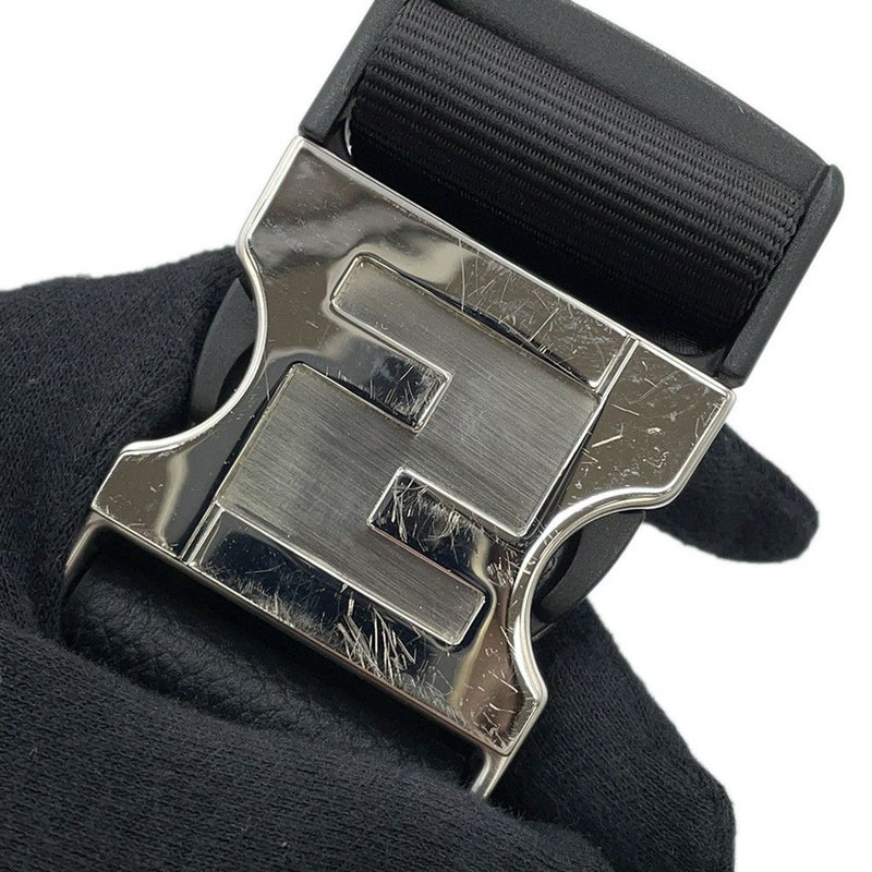 フェンディ ボディバッグ ロゴエンボス レザー 7VA562 FENDI 黒