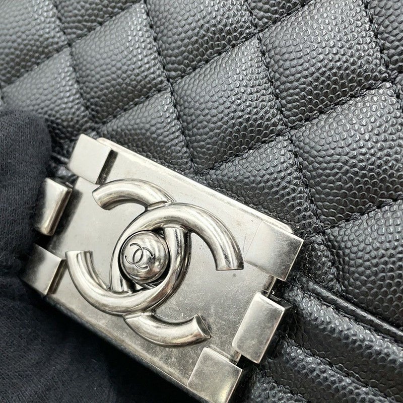 シャネル チェーンショルダーバッグ ボーイシャネル ココマーク A67086 CHANEL BOY CHANEL 黒