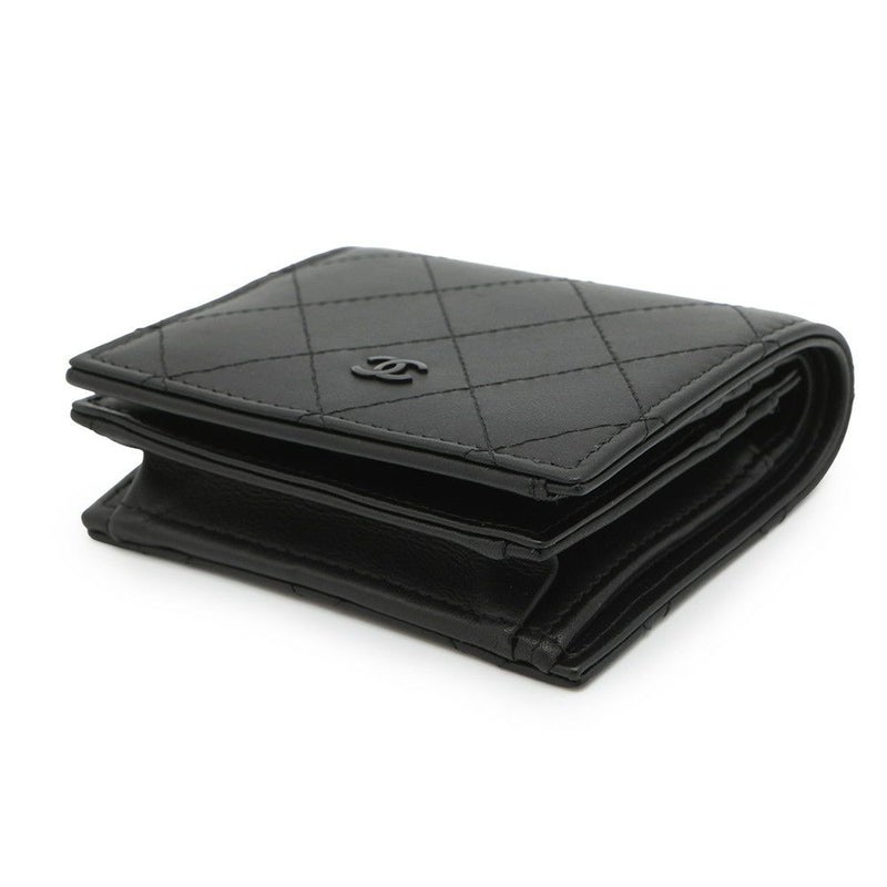 シャネル 二つ折り財布 ココマーク マトラッセ スモールウォレット AP4381 CHANEL 黒