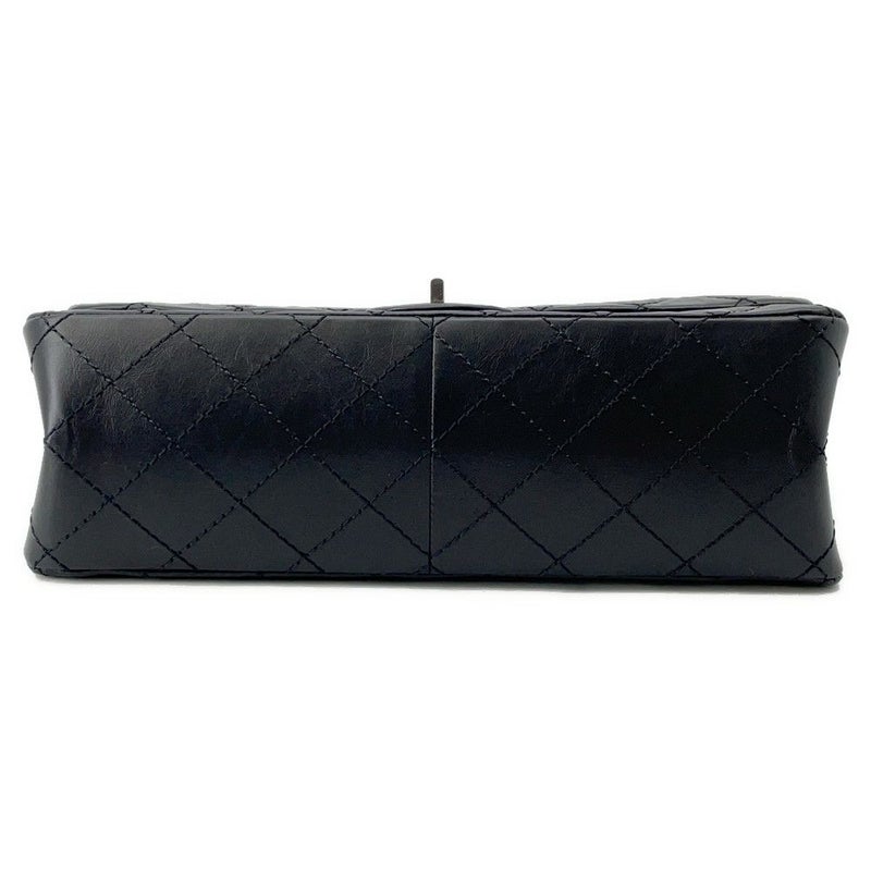 シャネル チェーンショルダーバッグ マトラッセ 2.55 ダブルフラップ エイジドカーフレザー A37590 CHANEL 黒