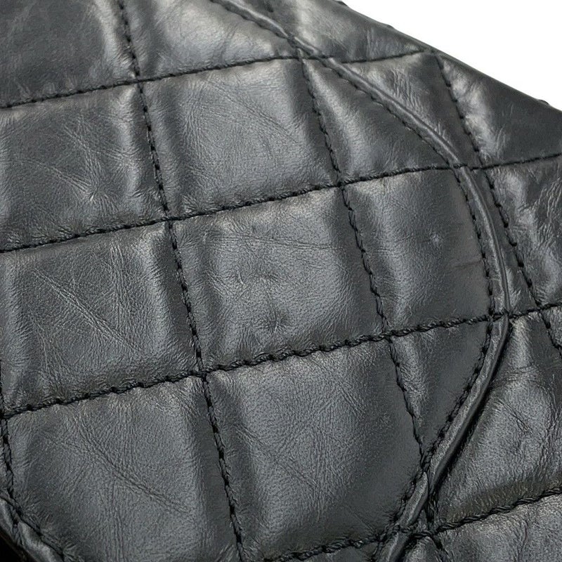 シャネル チェーンショルダーバッグ マトラッセ 2.55 ダブルフラップ エイジドカーフレザー A37590 CHANEL 黒