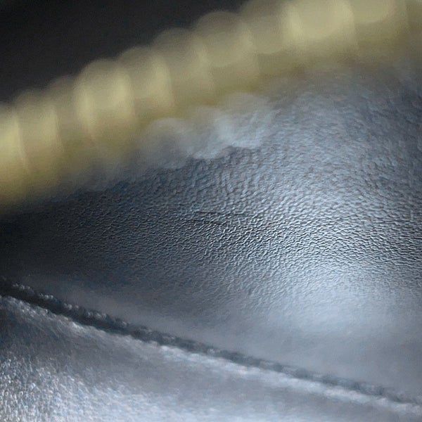 セリーヌ ショルダーバッグ オーバルパース キュイルトリオンフ 10I703 CELINE 黒