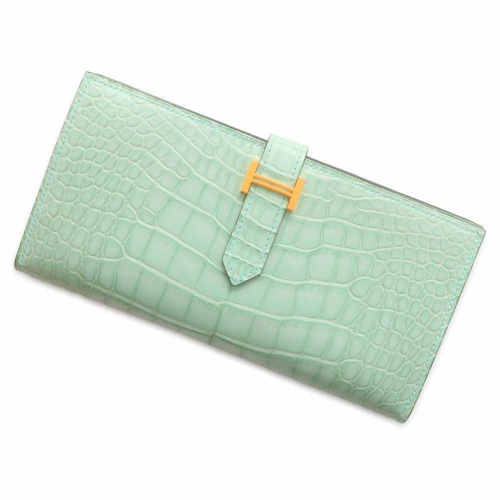 エルメス HERMES 長財布 ベアンスフレ アリゲーターマット ヴェールデュー ゴールド金具 新品 未使用 薄緑 クロコ 二つ折り 2025年製 K 【箱】【中古】 Bearn エルメス 財布 ベアンスフレ アリゲーター マット ヴェール