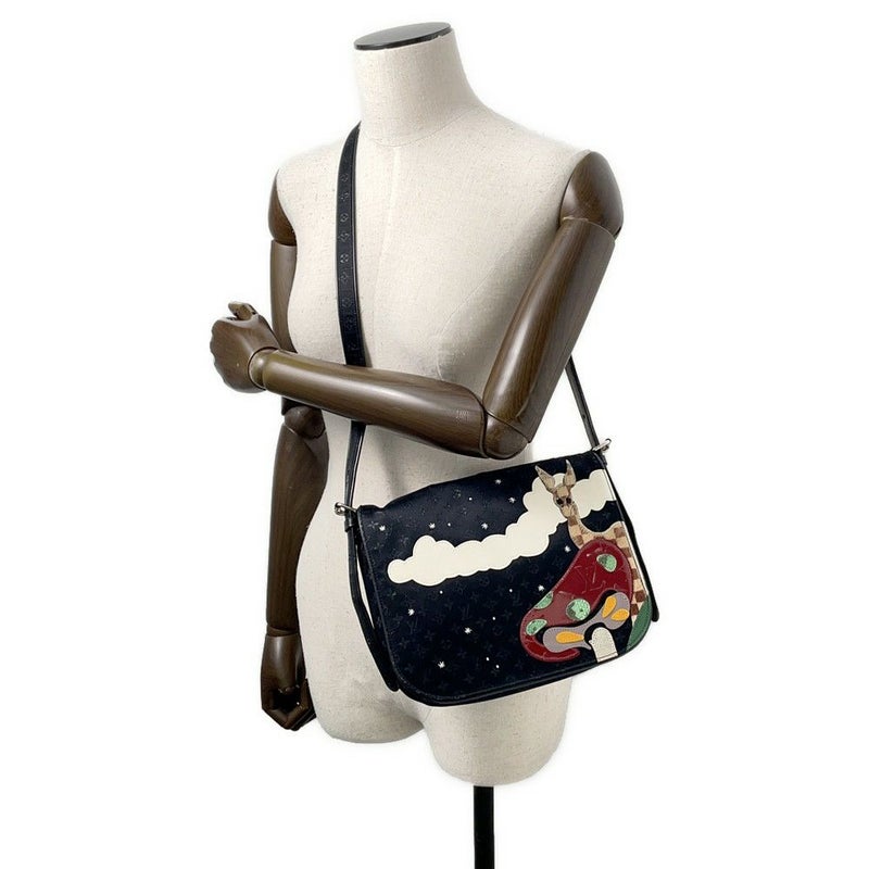 ルイヴィトン ショルダーバッグ モノグラム・サテン ミュゼット・コント・ドゥ・フェ M92273 ヴィトン バッグ キリン キノコ おとぎ話 黒