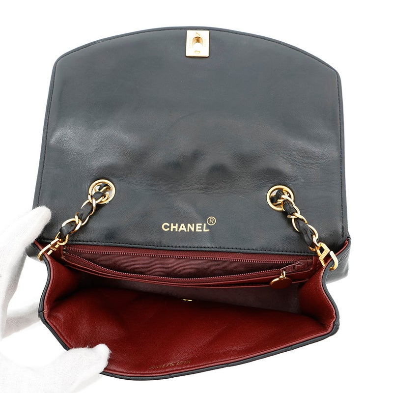 シャネル チェーンショルダーバッグ マトラッセ22 ココマーク ダイアナ シングルチェーン A01164 CHANEL 黒