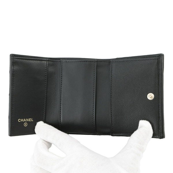 シャネル 三つ折り財布 マトラッセ ココマーク スモール フラップ キャビアスキン/ラインストーン AP3518 CHANEL 黒
