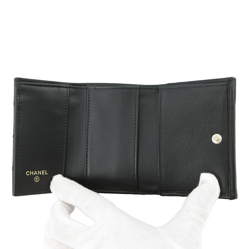 シャネル 三つ折り財布 マトラッセ ココマーク スモール フラップ キャビアスキン/ラインストーン AP3518 CHANEL 黒