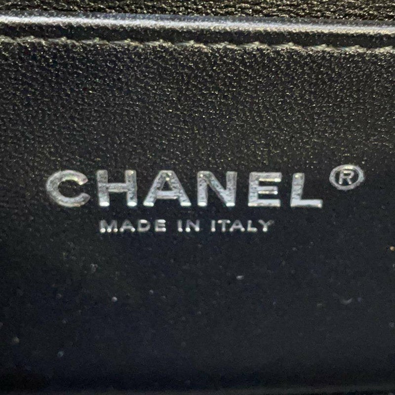 シャネル チェーンショルダーバッグ ボーイシャネル スモール マトラッセ ココマーク A67085 BOY CHANEL バッグ 黒