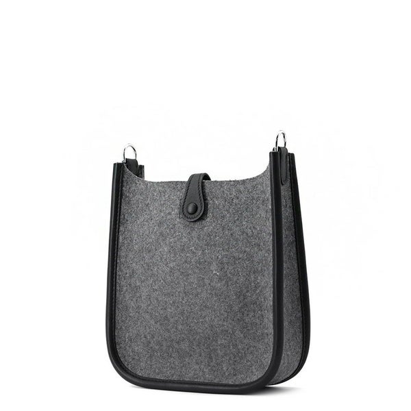 エルメス ショルダーバッグ エブリンTPM 111cm ブラック/グリモワイヤン/シルバー金具 フェルト/スイフト Y刻印 黒