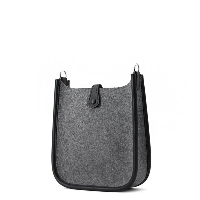 エルメス ショルダーバッグ エブリンTPM 111cm ブラック/グリモワイヤン/シルバー金具 フェルト/スイフト Y刻印 黒