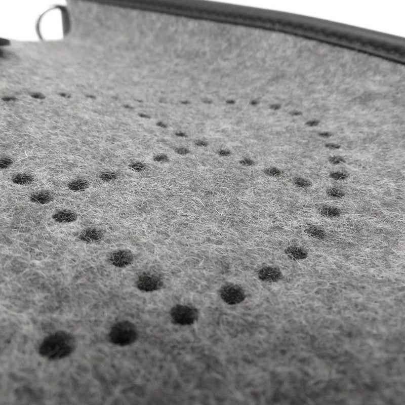 エルメス ショルダーバッグ エブリンTPM 111cm ブラック/グリモワイヤン/シルバー金具 フェルト/スイフト Y刻印 黒