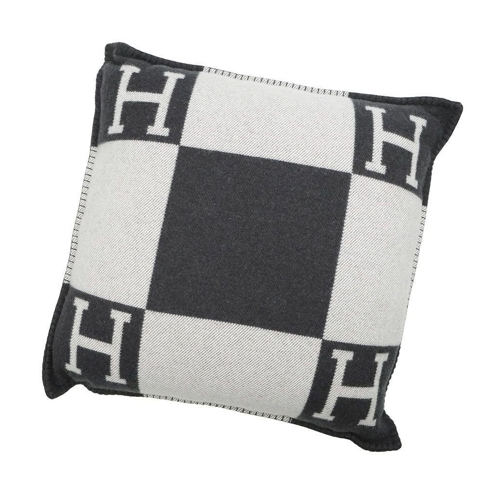 【HERMES】エルメス　ウールアヴァロンクッション エルメス クッション アヴァロンGM ウール カシミヤ HERMES インテリア