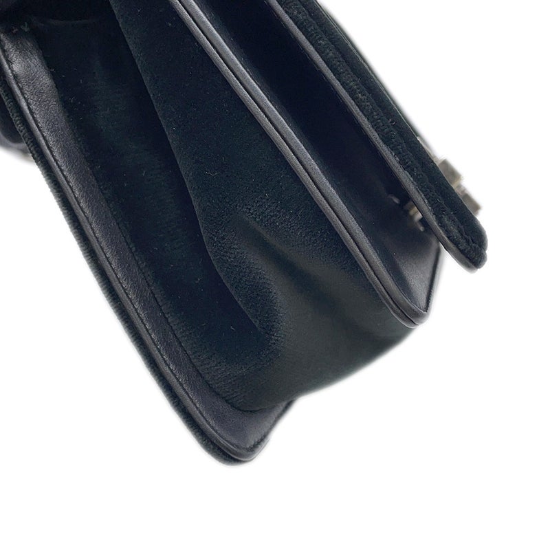 シャネル チェーンショルダーバッグ ボーイシャネル 25 マトラッセ ベロア CHANEL バッグ 黒